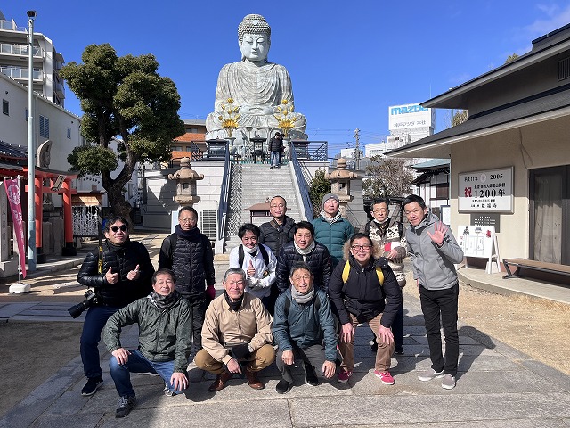 兵庫大仏の前で